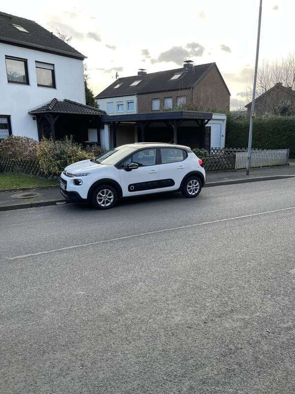 Weiß Gebraucht 2018 Citroën C3 Feel Kleinwagen | 8.000 € (Guter Preis) - Bild 1/2