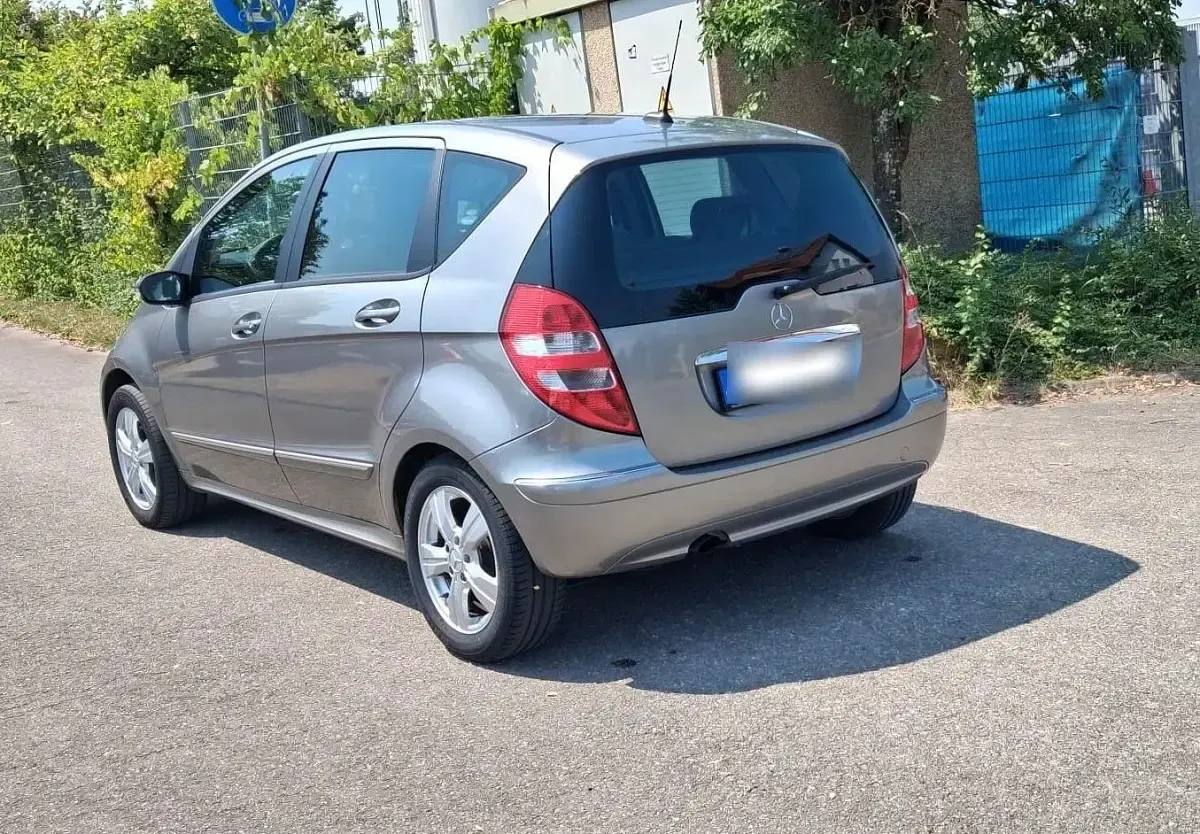 Gebraucht Mercedes A170 Elegance 116 PS (85 kW) 2006 Beige Limousine