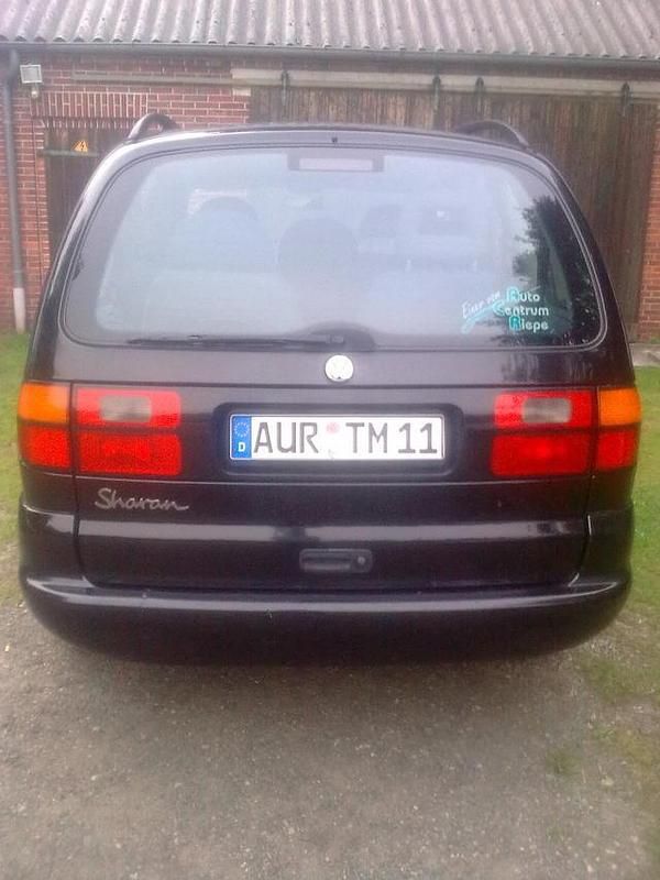 Gebraucht VW Sharan 116 PS (85 kW) 1997 Schwarz metallic Van / Kleinbus