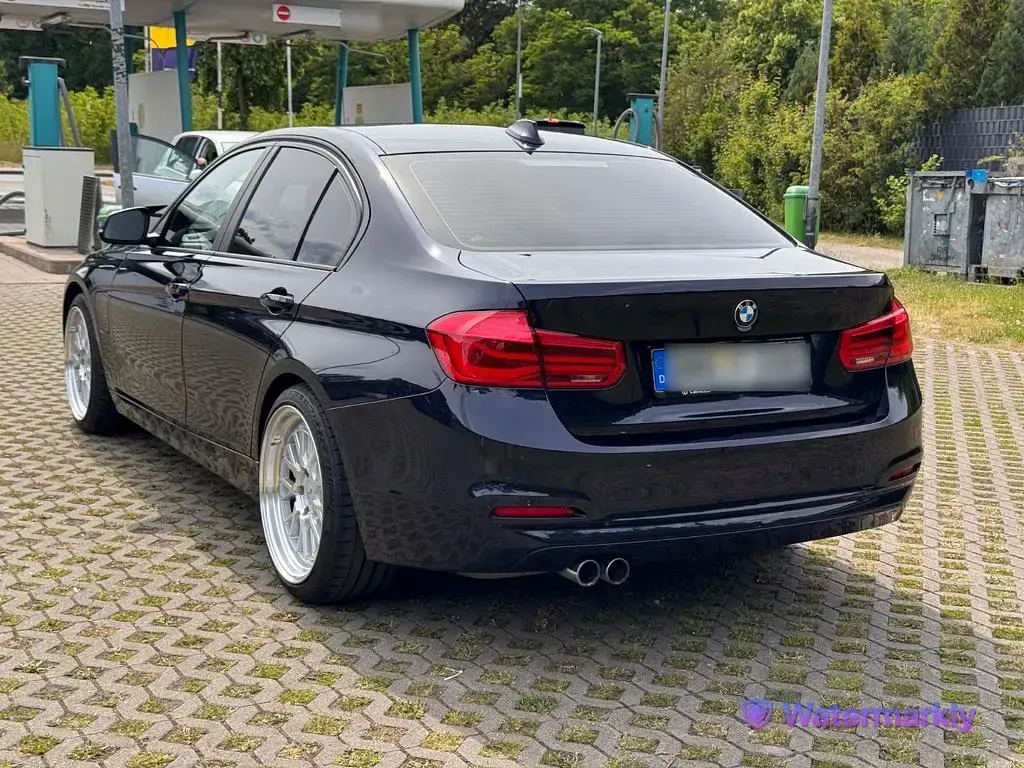 Gebraucht BMW 330e iPerformance 252 PS (185 kW) 2016 Blau Limousine