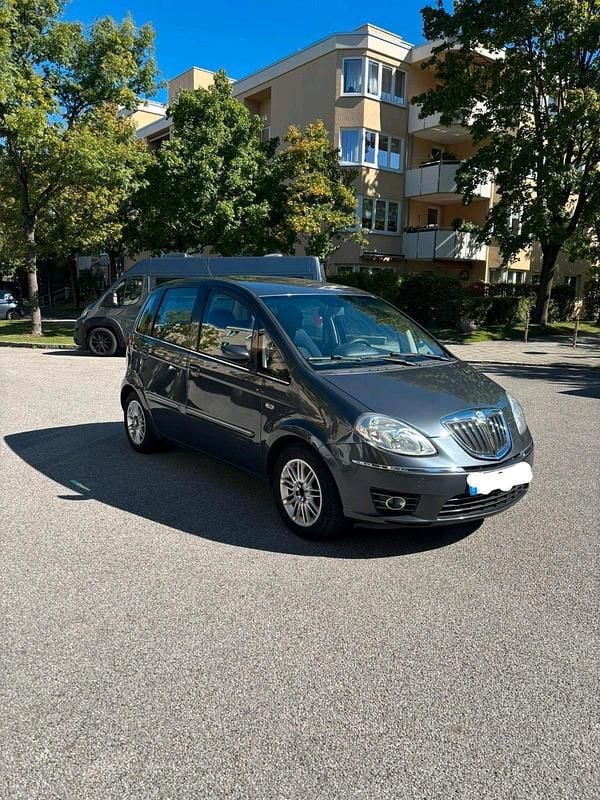 Schwarz Gebraucht 2008 Lancia Musa Van / Kleinbus | 2.499 € - Bild 1/4