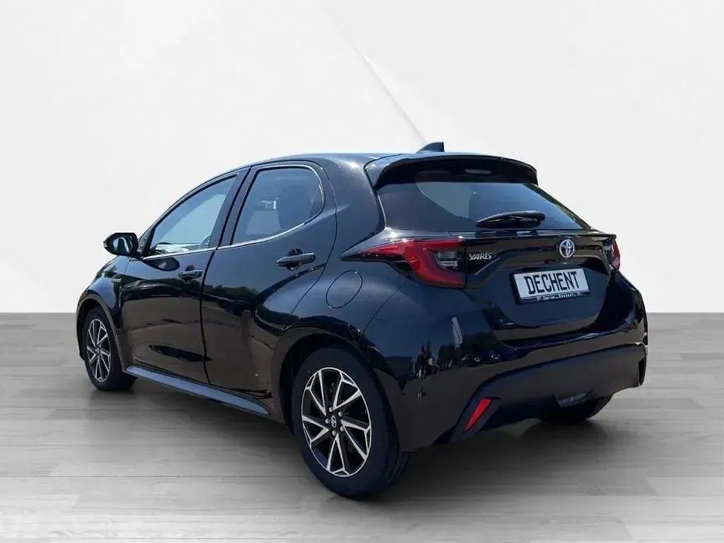 Gebraucht Toyota Yaris Club 92 PS (67 kW) 2020 Schwarz Limousine