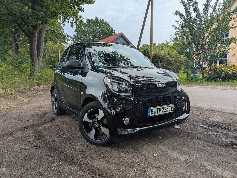 Schwarz Gebraucht 2021 Smart ForTwo Electric Drive Coupé | 13.000 € (Teuer) - Bild 1/4