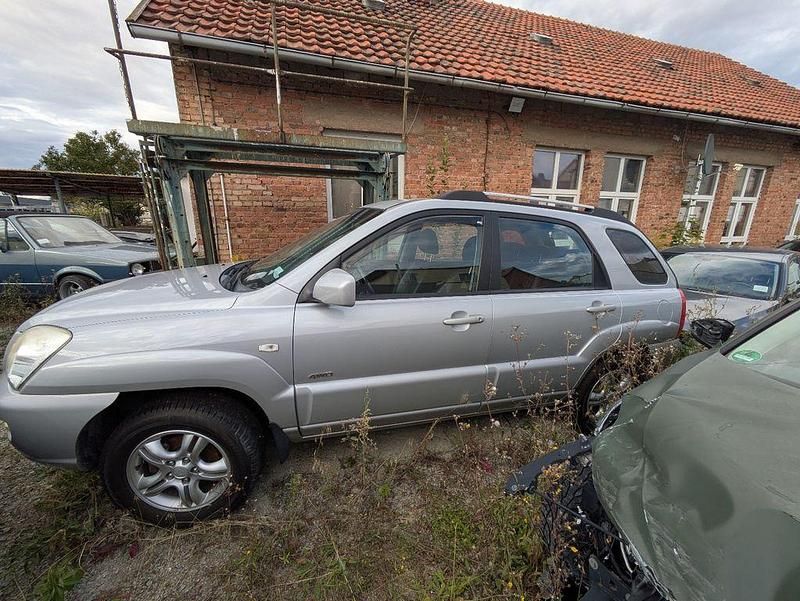 Gebraucht Kia Sportage EX 141 PS (103 kW) 2008 Silber SUV