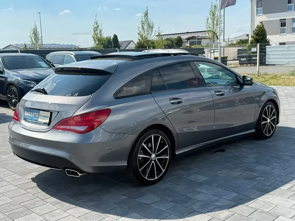 Gebraucht Mercedes CLA200 Shooting Brake Night 156 PS (114 kW) 2015 Grau Kombi