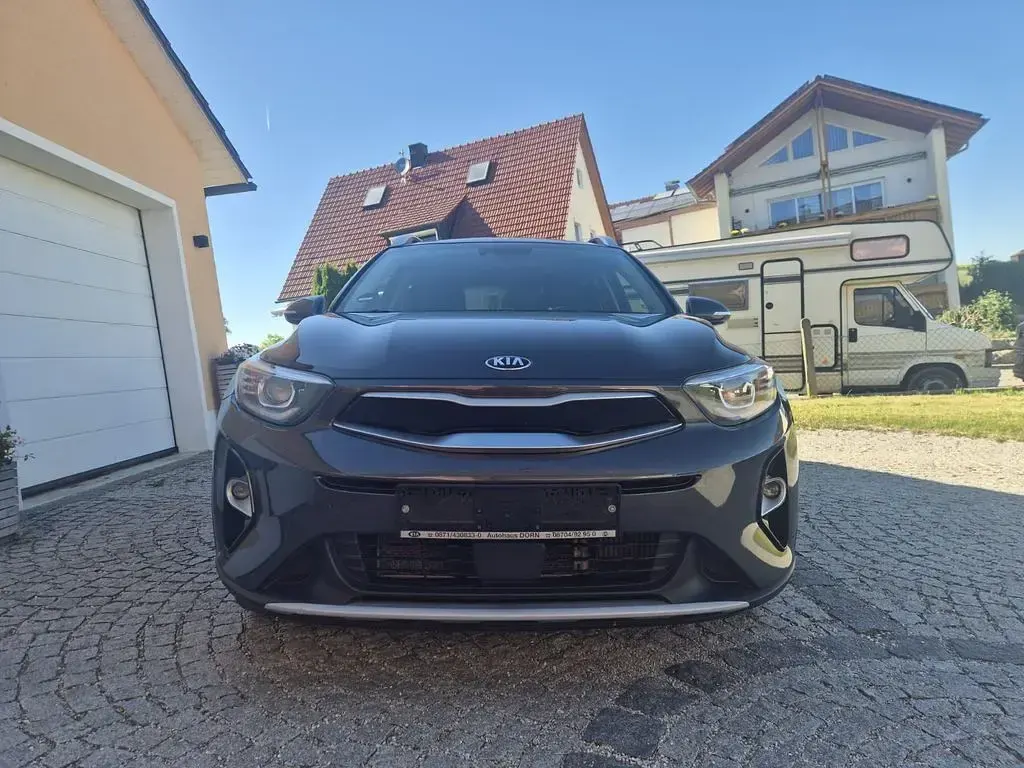Gebraucht Kia Stonic Platinum 120 PS (88 kW) 2019 Grau SUV