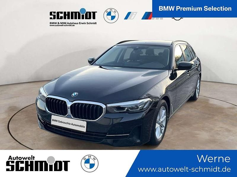 Saphirschwarz metallic Gebraucht 2024 BMW 530 Kombi | 45.990 € (Fairer Preis) - Bild 1/4