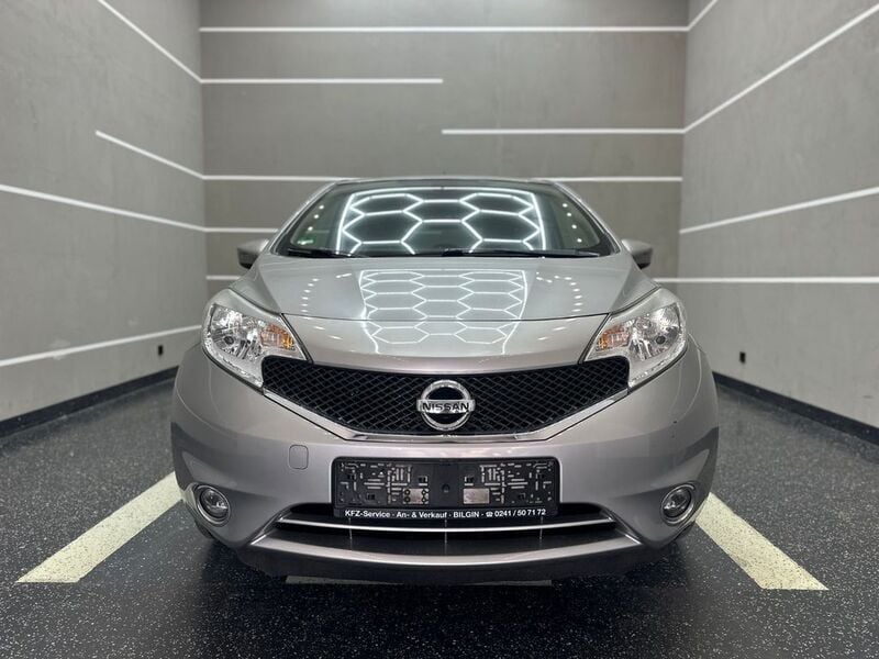 Grau Gebraucht 2016 Nissan Note Tekna Van / Kleinbus | 6.500 € (Fairer Preis) - Bild 1/4