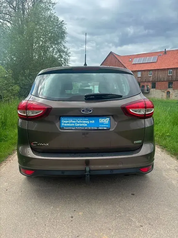 Gebraucht Ford C-MAX Titanium 150 PS (110 kW) 2015 Braun Van / Kleinbus