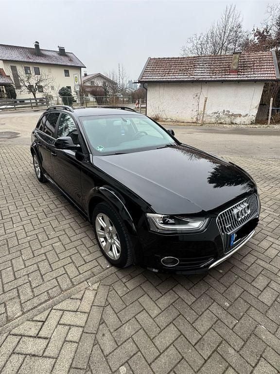 Gebraucht Audi A4 Allroad 177 PS (130 kW) 2015 Schwarz Kombi