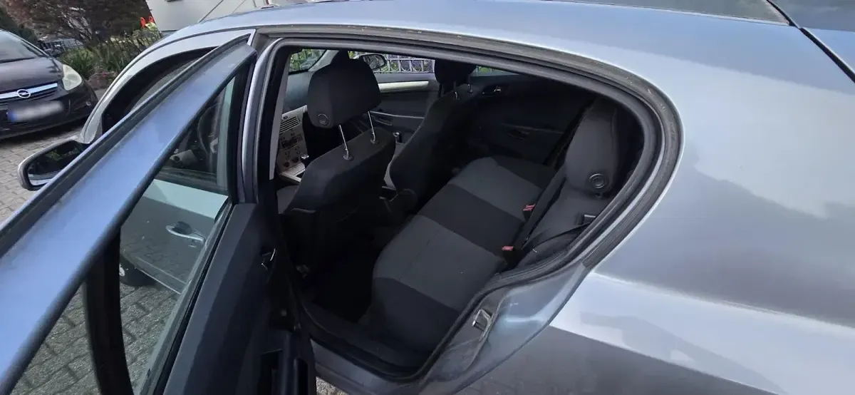 Gebraucht Opel Astra 90 PS (66 kW) 2007 Grau Kleinwagen