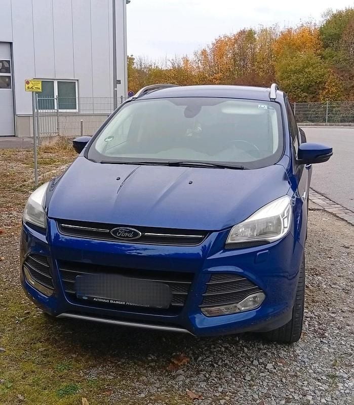 Blau Gebraucht 2014 Ford Kuga Champions Edition SUV | 5.199 € - Bild 1/4