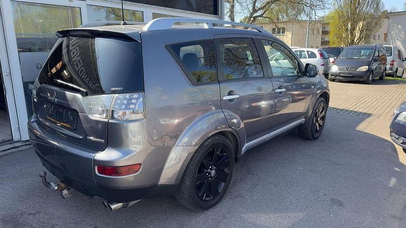 Gebraucht Mitsubishi Outlander Instyle 156 PS (114 kW) 2008 Silber SUV