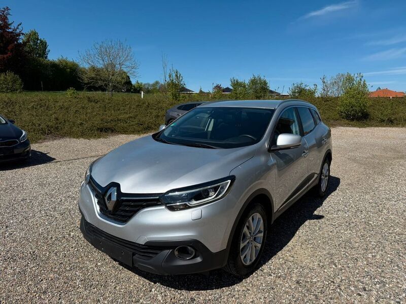 Grau Gebraucht 2017 Renault Kadjar Experience SUV | 9.000 € (Guter Preis) - Bild 1/4