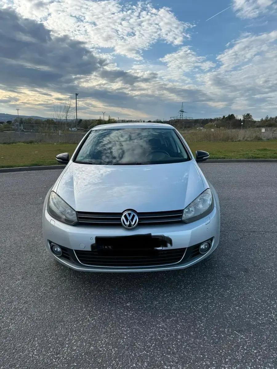 Gebraucht VW Golf VI Style 86 PS (63 kW) 2011 Silber Kleinwagen