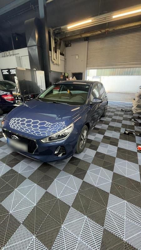Gebraucht Hyundai i30 Turbo 140 PS (102 kW) 2017 Blau Limousine