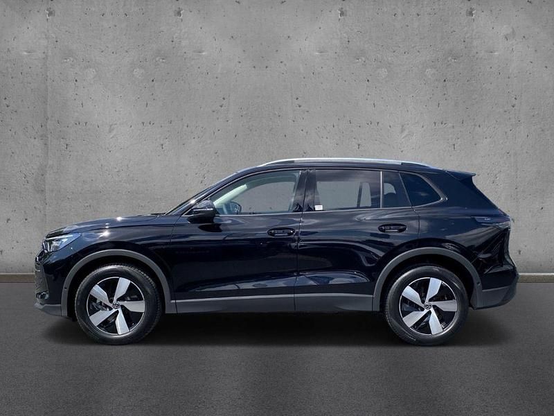 Gebraucht VW Tiguan Life 150 PS (110 kW) 2024 Schwarz SUV
