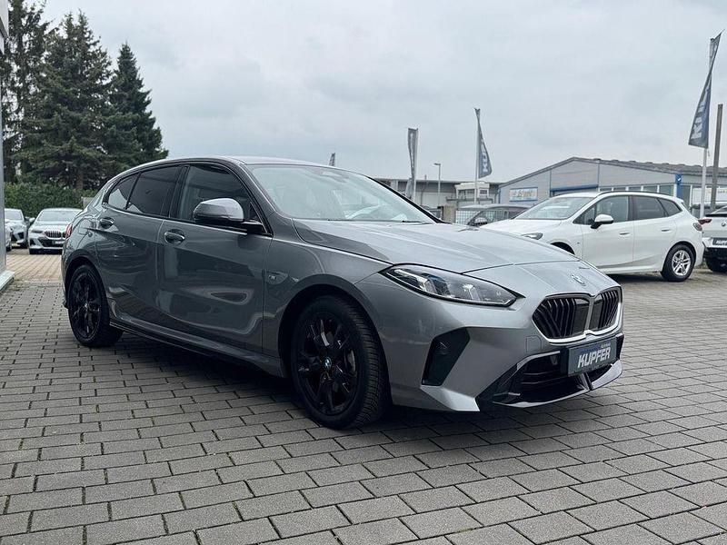 Gebraucht BMW 118 Performance 150 PS (110 kW) 2025 Grau Kleinwagen