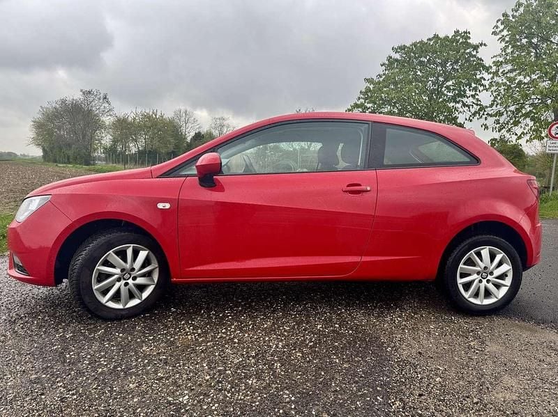 Gebraucht Seat Ibiza Style 69 PS (50 kW) 2014 Rot Kleinwagen