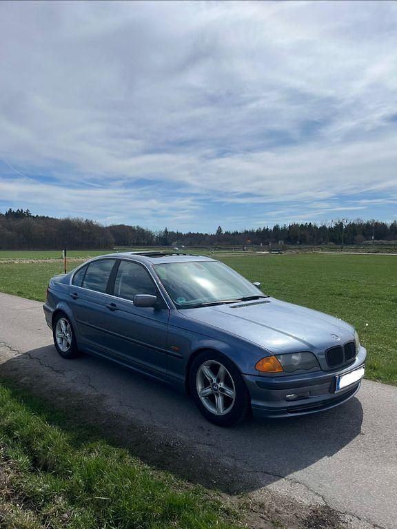 Gebraucht BMW 323 Sport Line 170 PS (125 kW) 1999 Blau Limousine