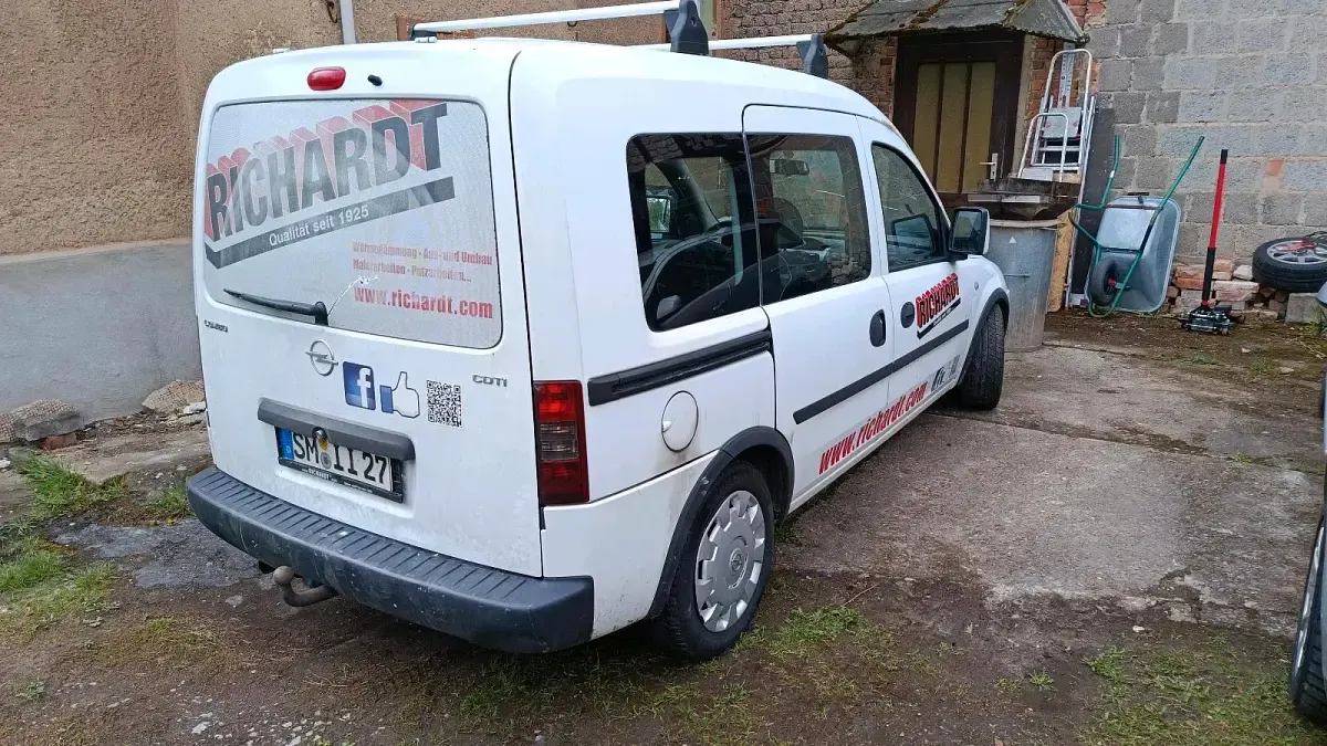 Używany Opel Combo 75 KM (55 kW) 2009 Biały Minivan