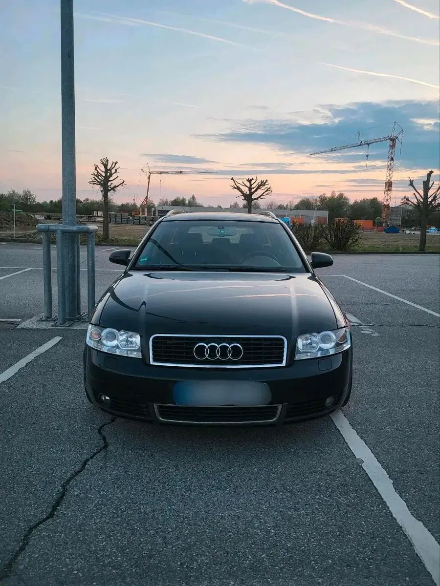 Używany Audi A4 S-Line 131 KM (96 kW) 2002 Czarny Kombi