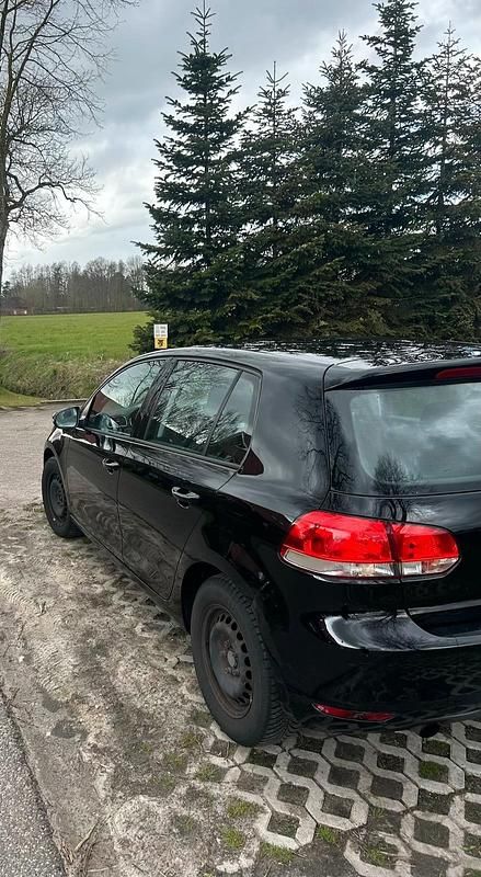 Gebraucht VW Golf VII 105 PS (77 kW) 2012 Schwarz Limousine