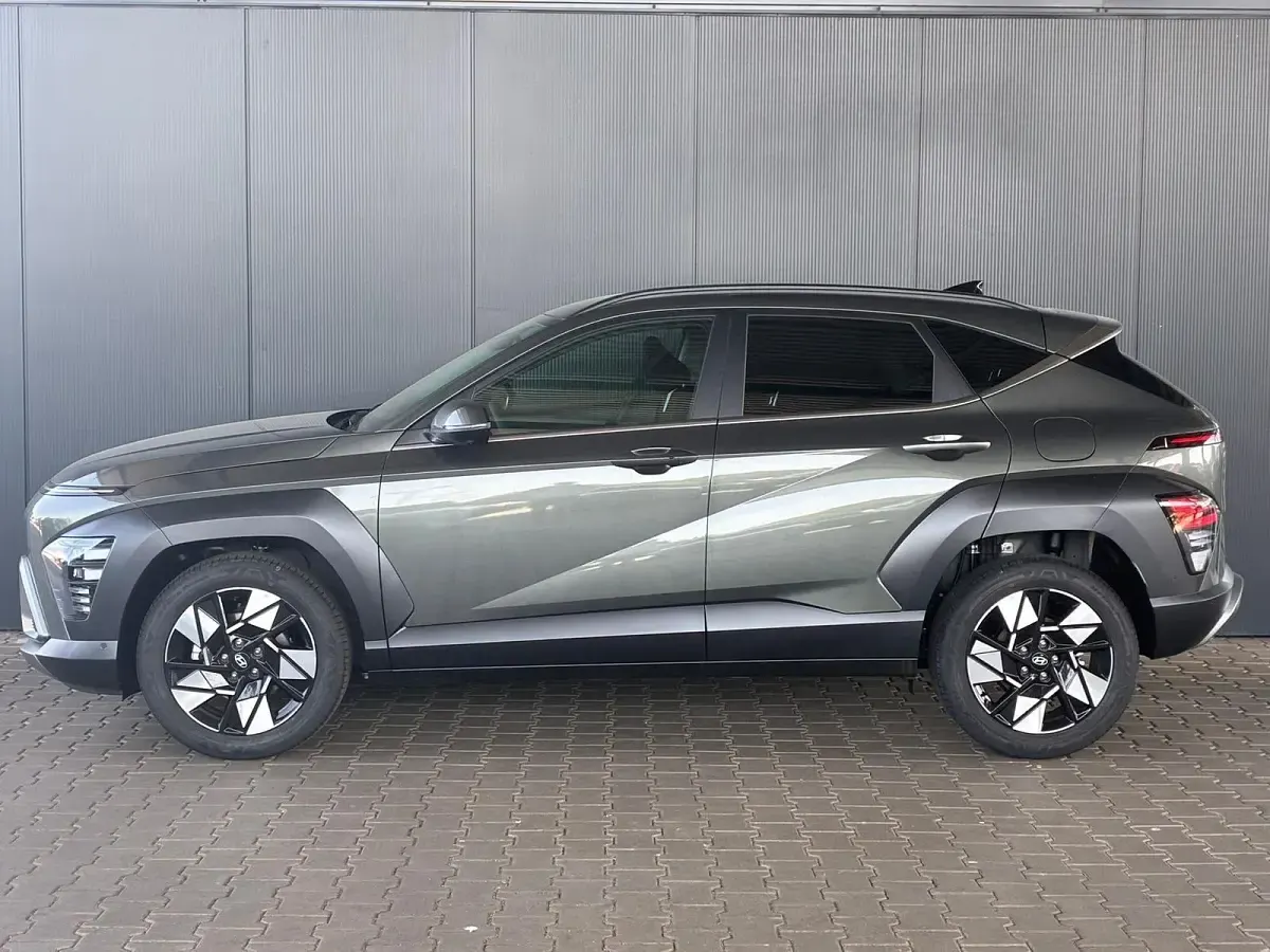 Neu Hyundai Kona Comfort 101 PS (74 kW) 2025 Amazon grey SUV