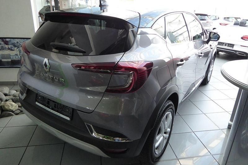 Gebraucht Renault Captur Techno 140 PS (102 kW) 2022 Grau SUV