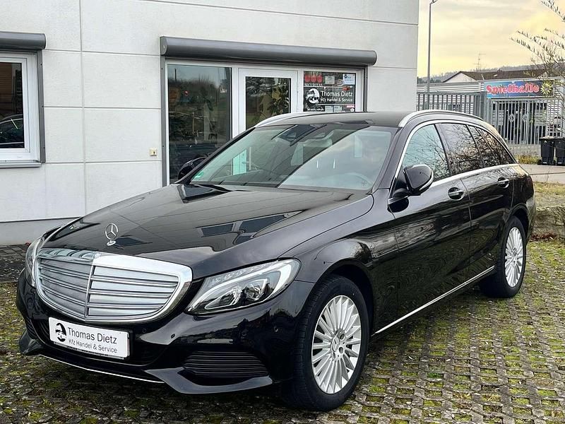 Gebraucht Mercedes C250 204 PS (150 kW) 2014 Obsidianschwarz Kombi