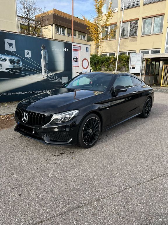 Schwarz Gebraucht 2017 Mercedes C400 AMG line Coupé | 23.900 € (Superpreis) - Bild 1/4