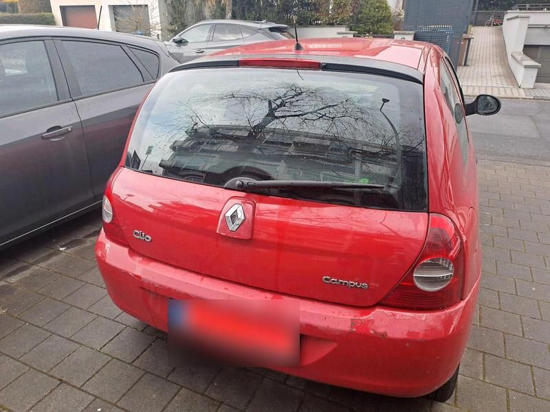 Gebraucht Renault Clio II 75 PS (55 kW) 2003 Rot Kleinwagen