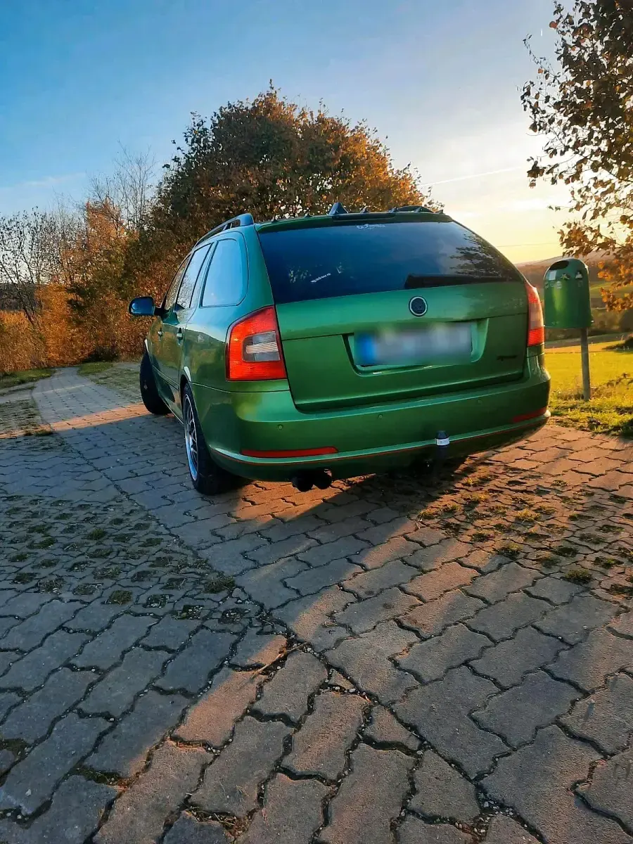Gebraucht Skoda Octavia 200 PS (147 kW) 2012 Grün Kombi