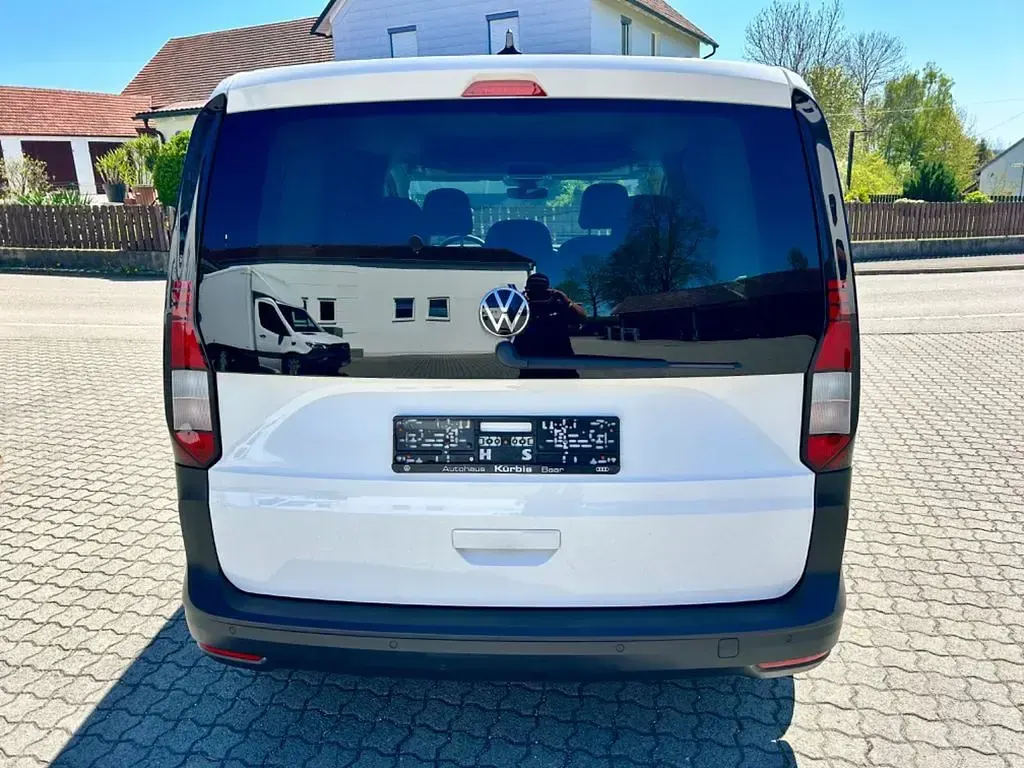 Gebraucht VW Caddy Basis 114 PS (83 kW) 2022 Candyweiß Van / Kleinbus