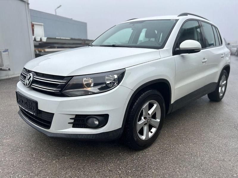 Weiß Gebraucht 2014 VW Tiguan Trendline SUV | 6.850 € (Guter Preis) - Bild 1/4