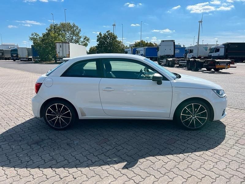 Second-hand Audi A1 86 CP (63 kW) 2017 Alb Hatchback