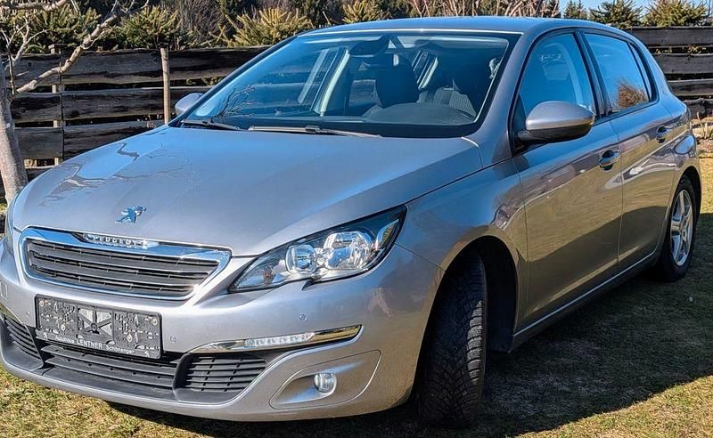 Gebraucht Peugeot 308 Active 116 PS (85 kW) 2013 Silber Limousine