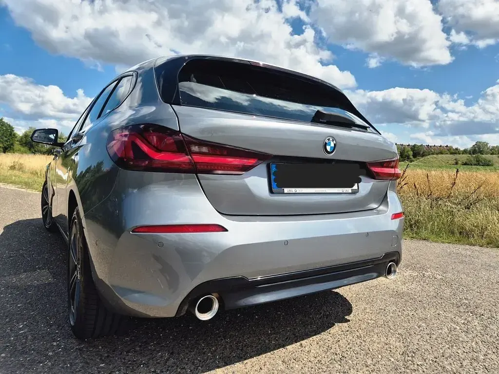 Gebraucht BMW 120 Sport Line 190 PS (139 kW) 2022 Grau Limousine