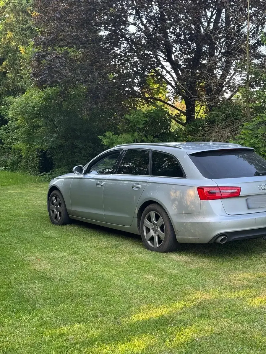 Gebraucht Audi A6 Ambiente 204 PS (150 kW) 2012 Silber Kombi