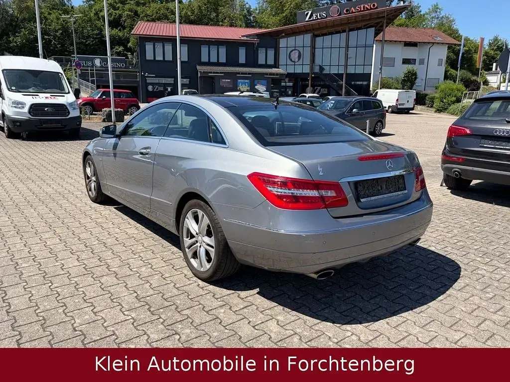 Gebraucht Mercedes E350 231 PS (169 kW) 2010 Palladiumsilber Coupé