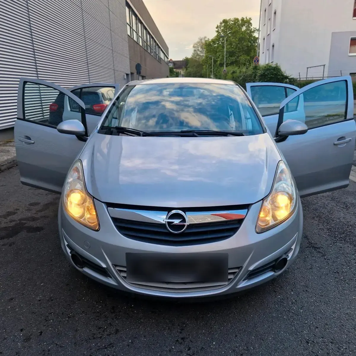 Gebraucht Opel Corsa 86 PS (63 kW) 2009 Silber Kleinwagen