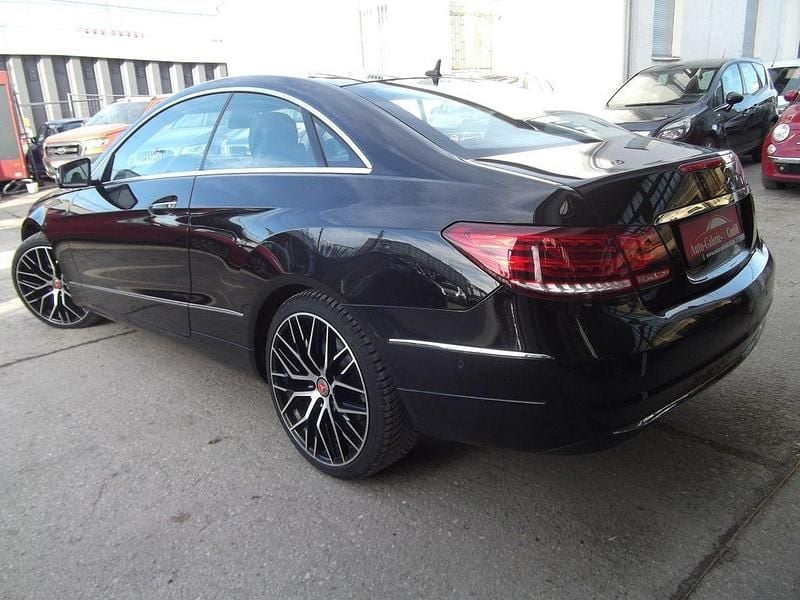 Gebraucht Mercedes E250 204 PS (150 kW) 2013 Schwarz Coupé