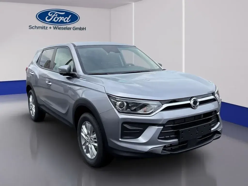 Neu KGM Korando 163 PS (119 kW) 2026 Silber SUV
