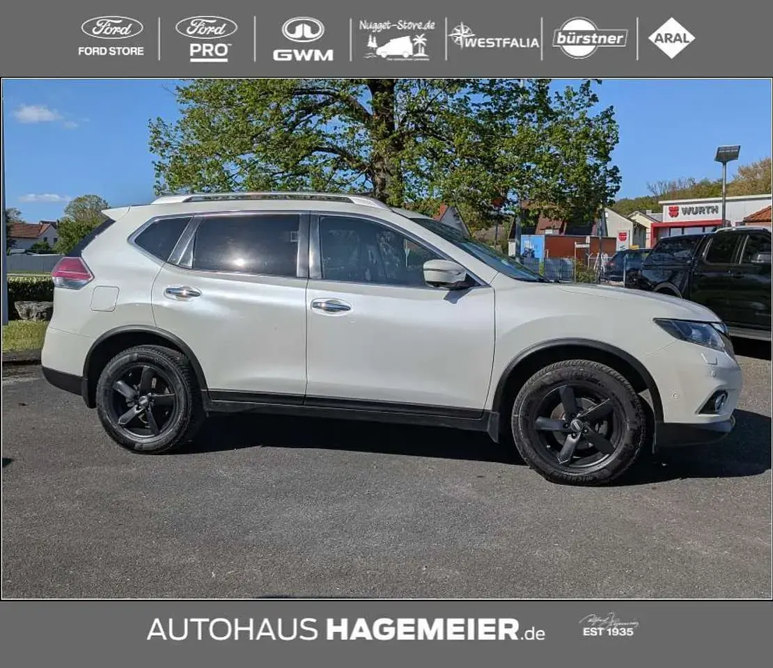 Gebraucht Nissan X-Trail Tekna 131 PS (96 kW) 2016 Weiß SUV