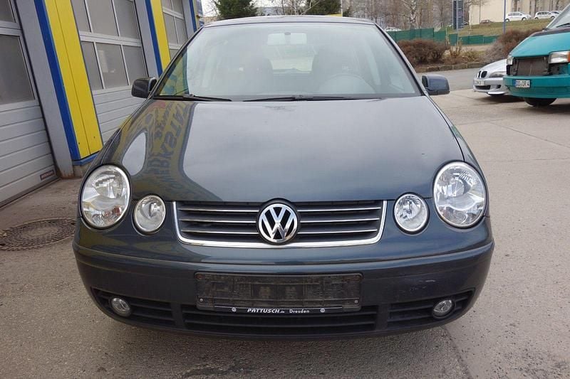 Gebraucht VW Polo Highline 75 PS (55 kW) 2004 Grau Kleinwagen