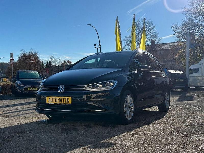 Schwarz Gebraucht 2019 VW Golf Sportsvan Comfortline Van / Kleinbus | 18.880 € (Etwas zu teuer) - Bild 1/4