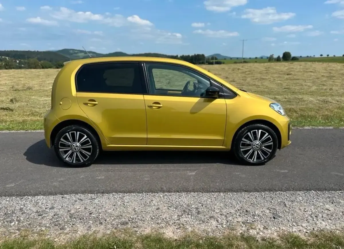 Gebraucht VW up! high up! 75 PS (55 kW) 2017 Kleinwagen