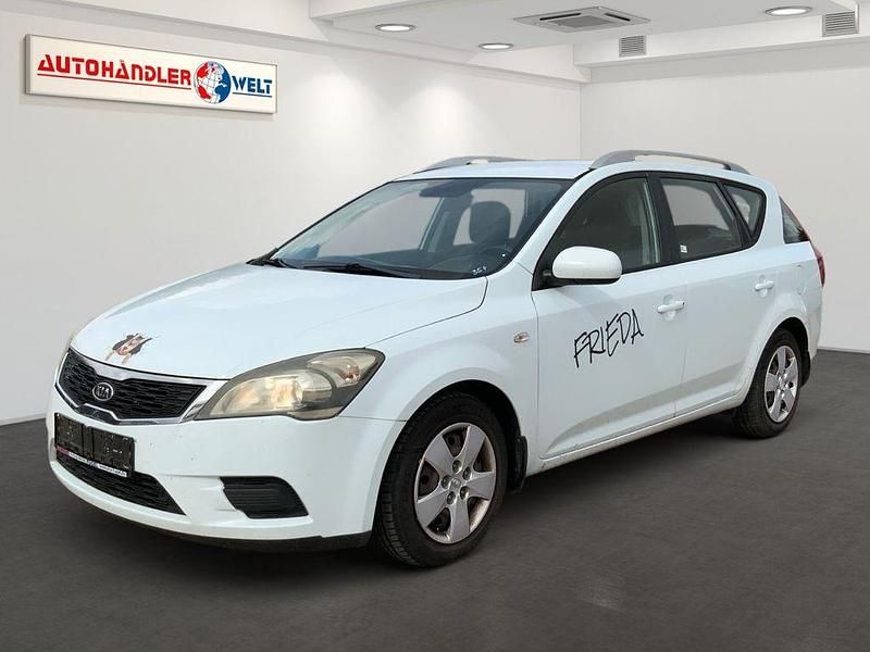 Weiß Gebraucht 2012 Kia Ceed Kombi | 2.999 € (Guter Preis) - Bild 1/3
