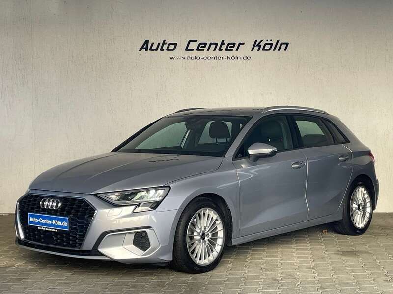 Florettsilber metallic Gebraucht 2022 Audi A3 Advanced Limousine | 24.750 € (Guter Preis) - Bild 1/4