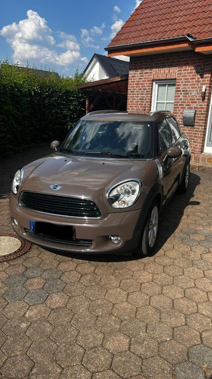 Braun Gebraucht 2010 Mini One Countryman SUV | 5.800 € (Fairer Preis) - Bild 1/4